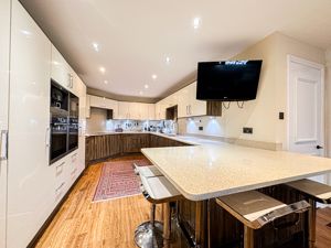 Photo 23- click for photo gallery